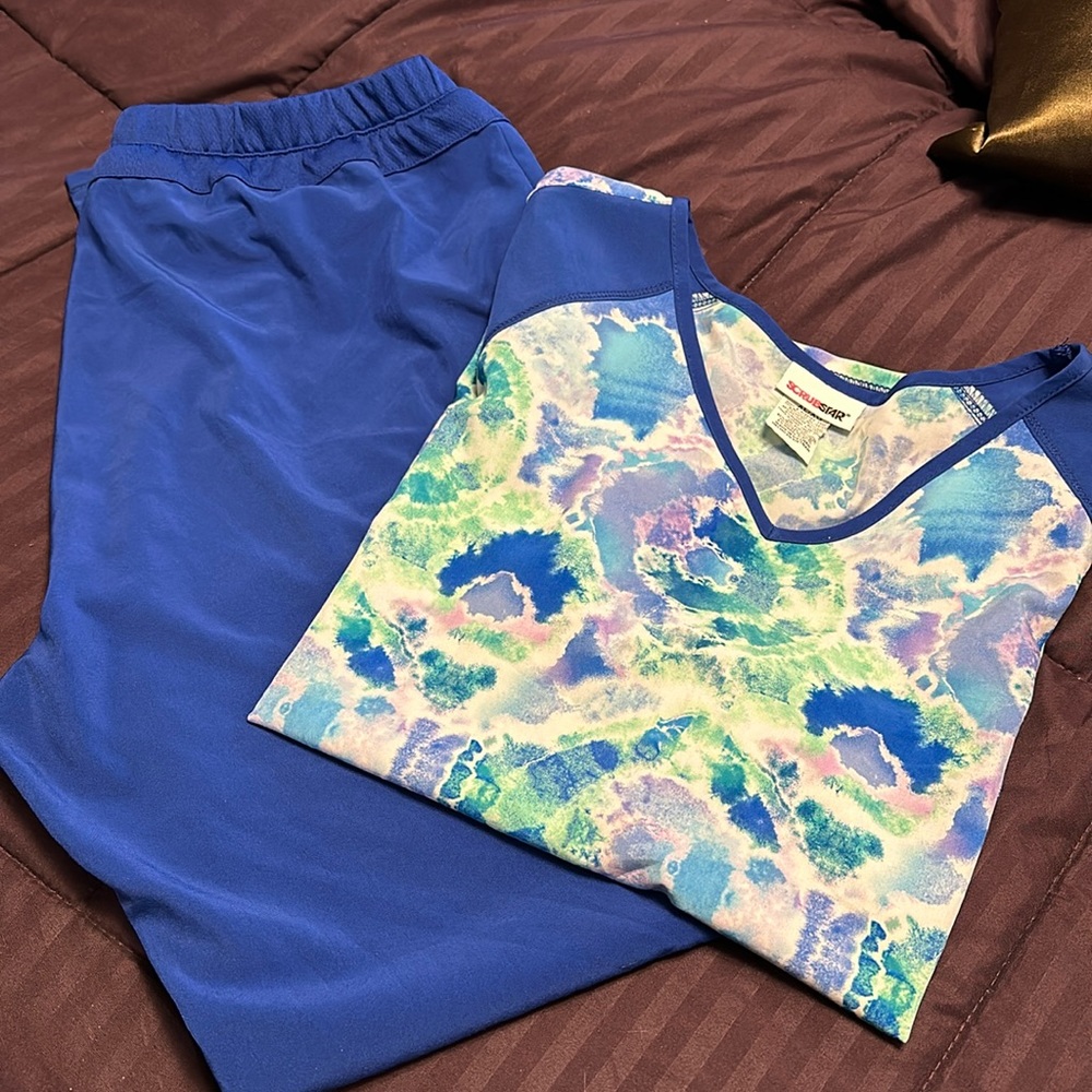Scrub star Ing uniform set. Pants size large top size extra large.